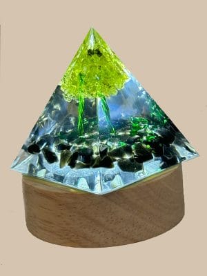 Pirámide Orgonita Árbol Cuarzo